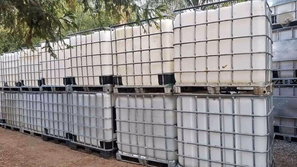 Used 275 gallon IBC Tote - 40" x 48", 46" - San Antonio, TX 78245